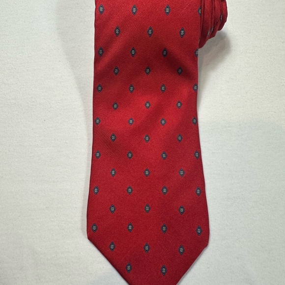 Christian Dior Elegant Red Silk Tie with Blue Accents - Picture 1 of 5